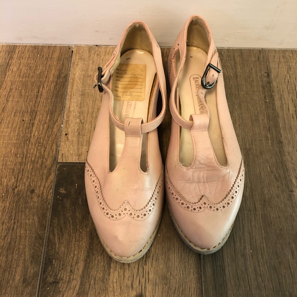 Vintage Blush Oxfords 👞